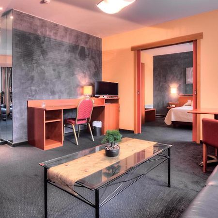 Hotel Tristar La Louvière Стая снимка