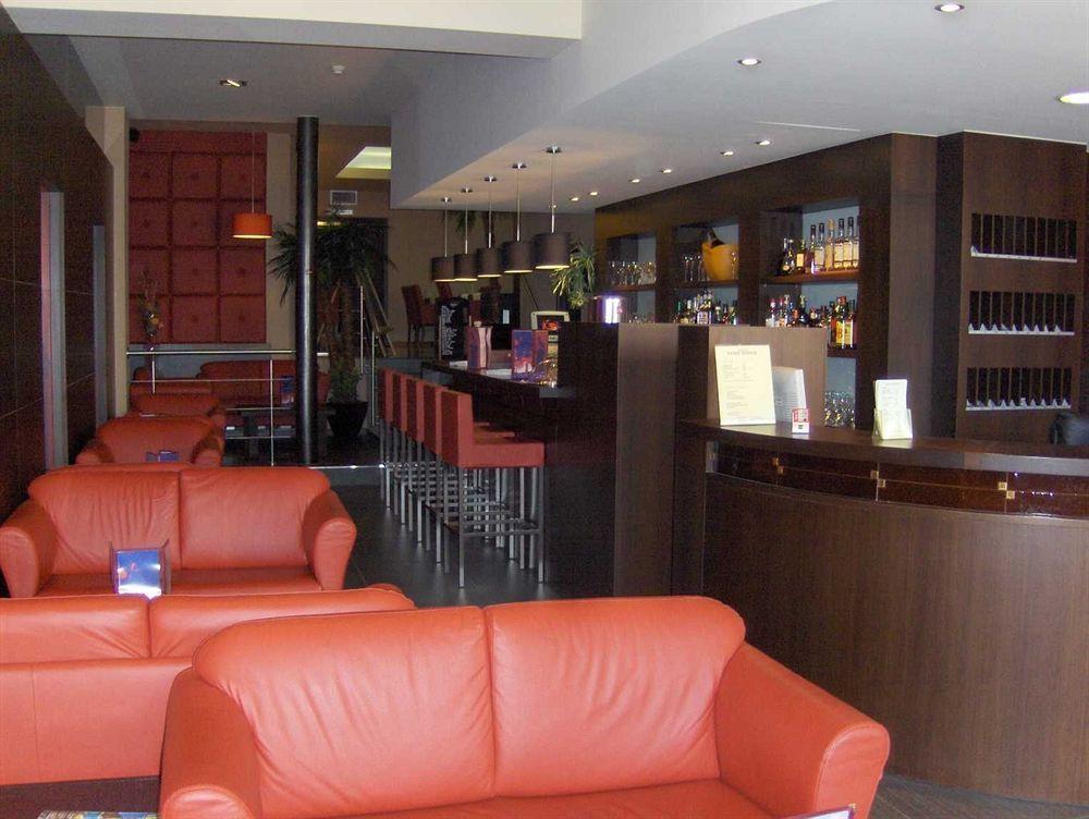 Hotel Tristar La Louvière Екстериор снимка