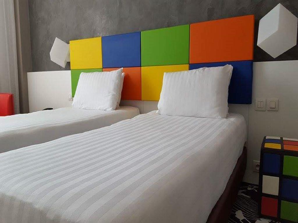 Hotel Tristar La Louvière Екстериор снимка