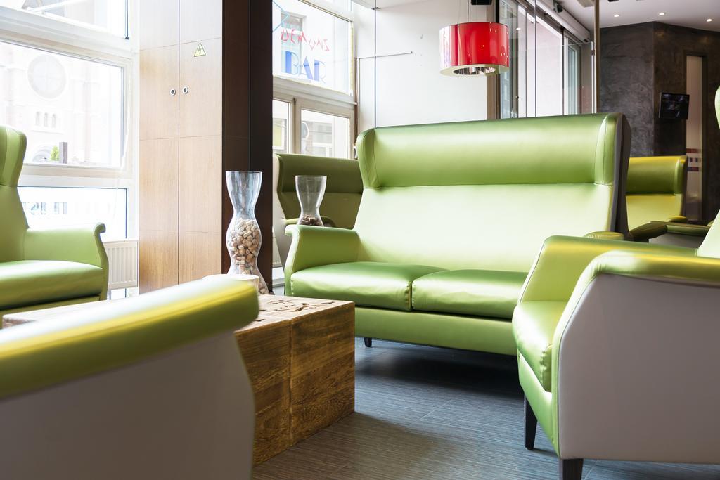 Hotel Tristar La Louvière Екстериор снимка
