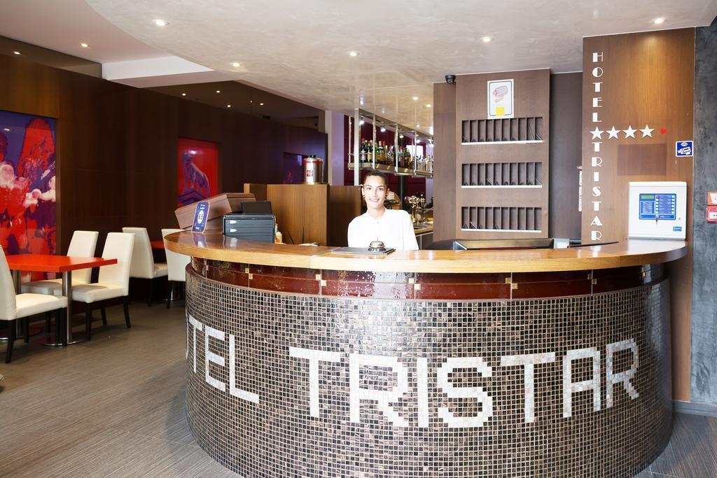 Hotel Tristar La Louvière Екстериор снимка