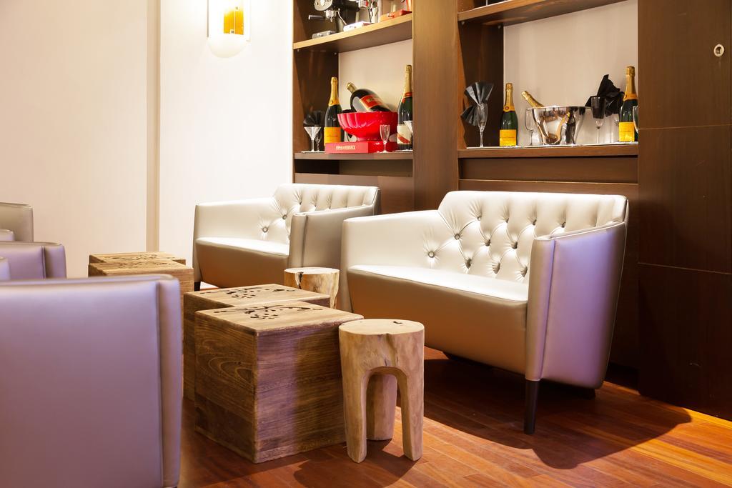 Hotel Tristar La Louvière Екстериор снимка