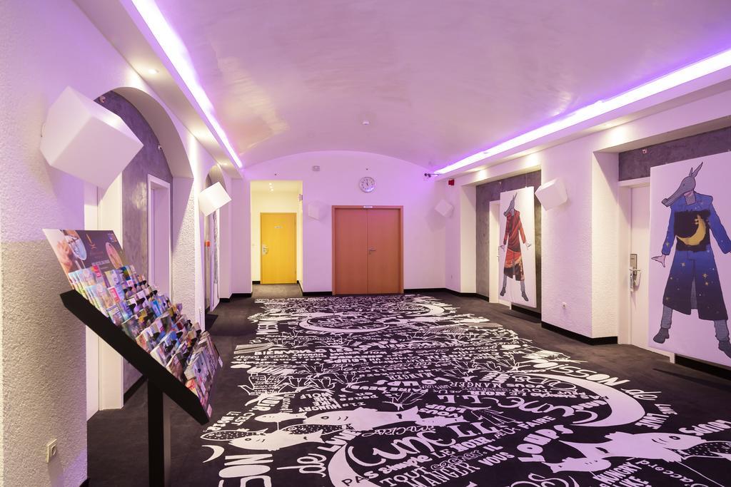 Hotel Tristar La Louvière Екстериор снимка