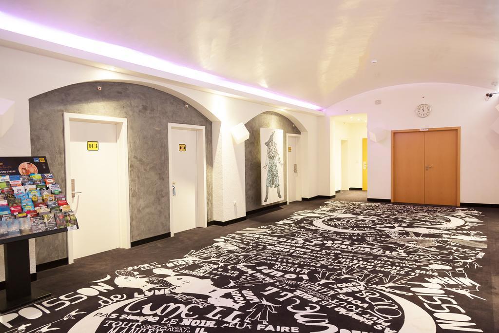 Hotel Tristar La Louvière Екстериор снимка