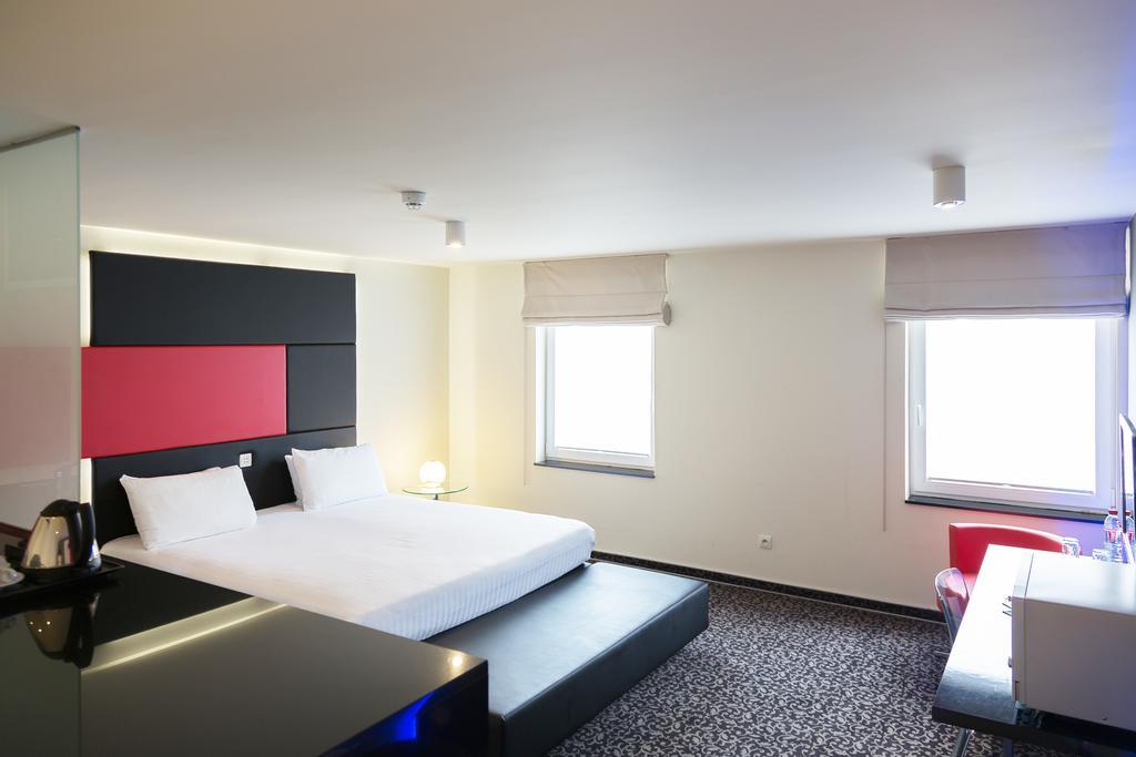 Hotel Tristar La Louvière Екстериор снимка