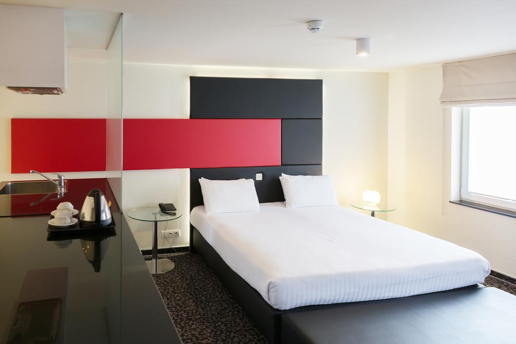 Hotel Tristar La Louvière Екстериор снимка