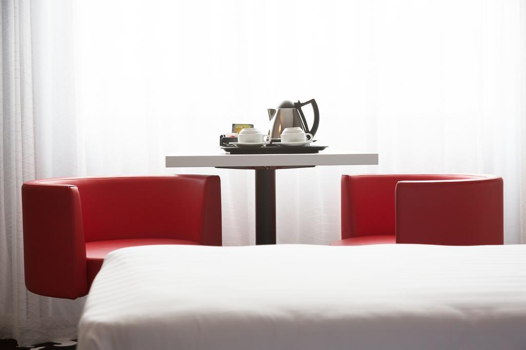 Hotel Tristar La Louvière Екстериор снимка